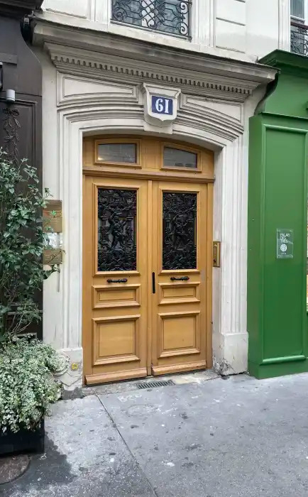 Contact cabinet